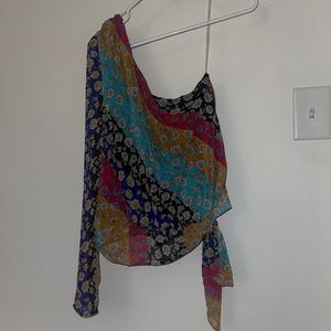 One shoulder top